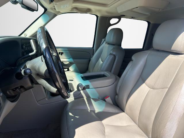 Used 2006 Chevrolet Suburban LT w/ Preferred Equipment Group AWD/4WD image 11