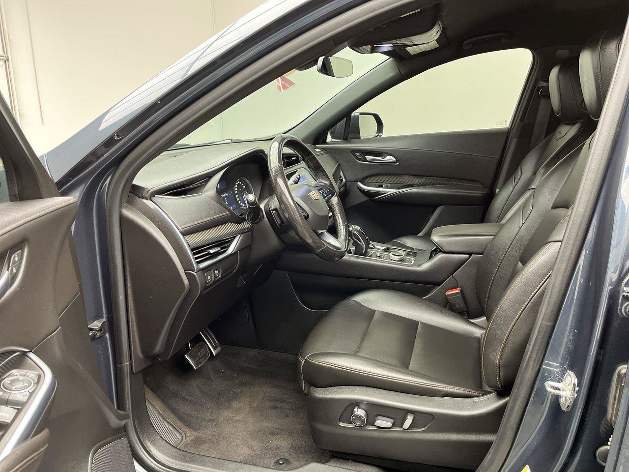 Used 2019 Cadillac XT4 Sport AWD/4WD image 3