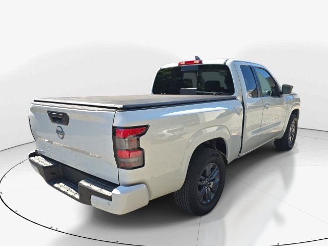 Used 2025 Nissan Frontier SV RWD image 6