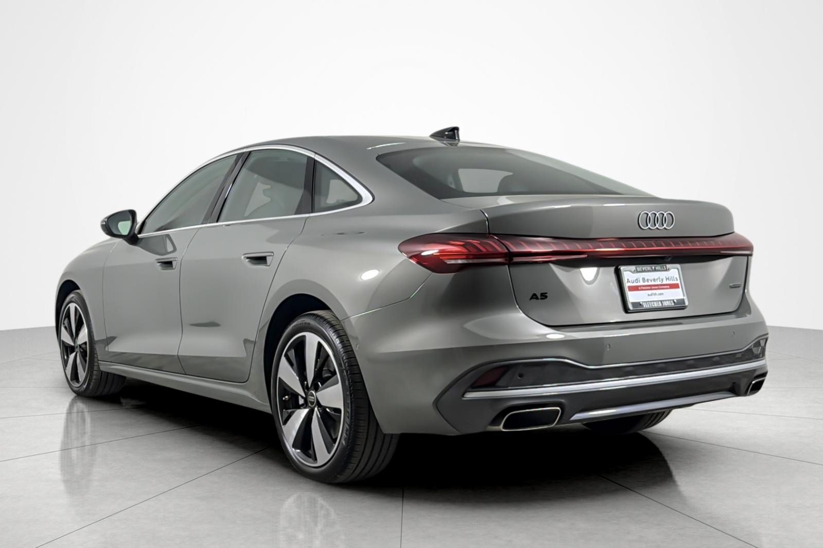 Used 2025 Audi A5 2.0T Premium Plus w/ Premium Plus AWD/4WD image 3