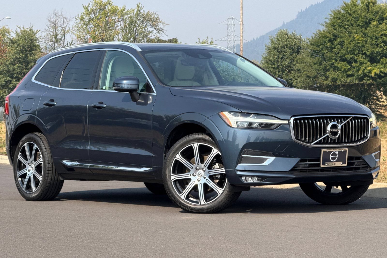 Used 2021 Volvo XC60 T5 Inscription w/ Protection Package Premier AWD/4WD video 1