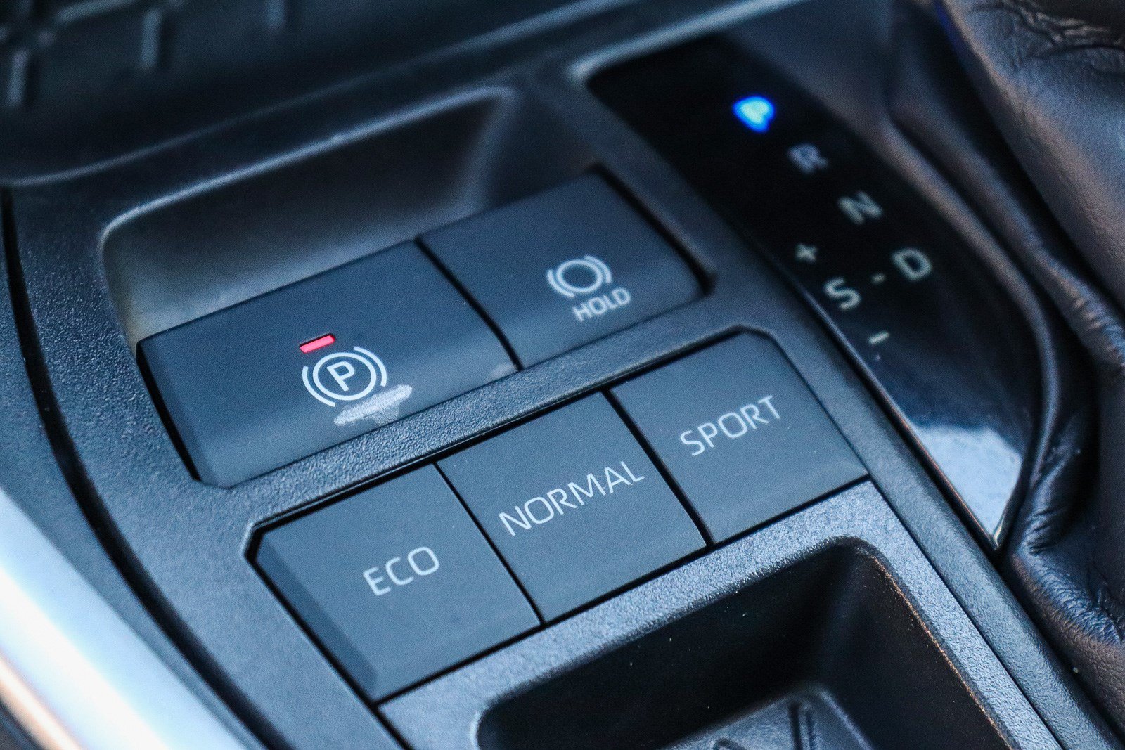 Certified 2023 Toyota RAV4 XLE w/ Convenience Package FWD image 21