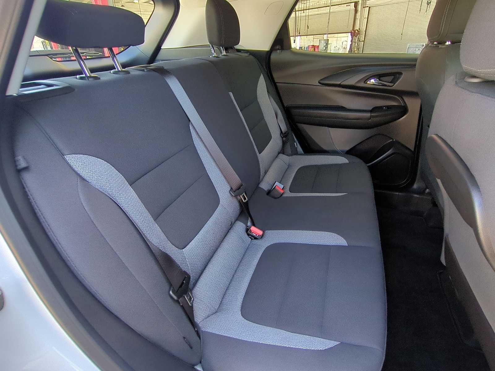 Used 2024 Chevrolet TrailBlazer LS FWD image 25