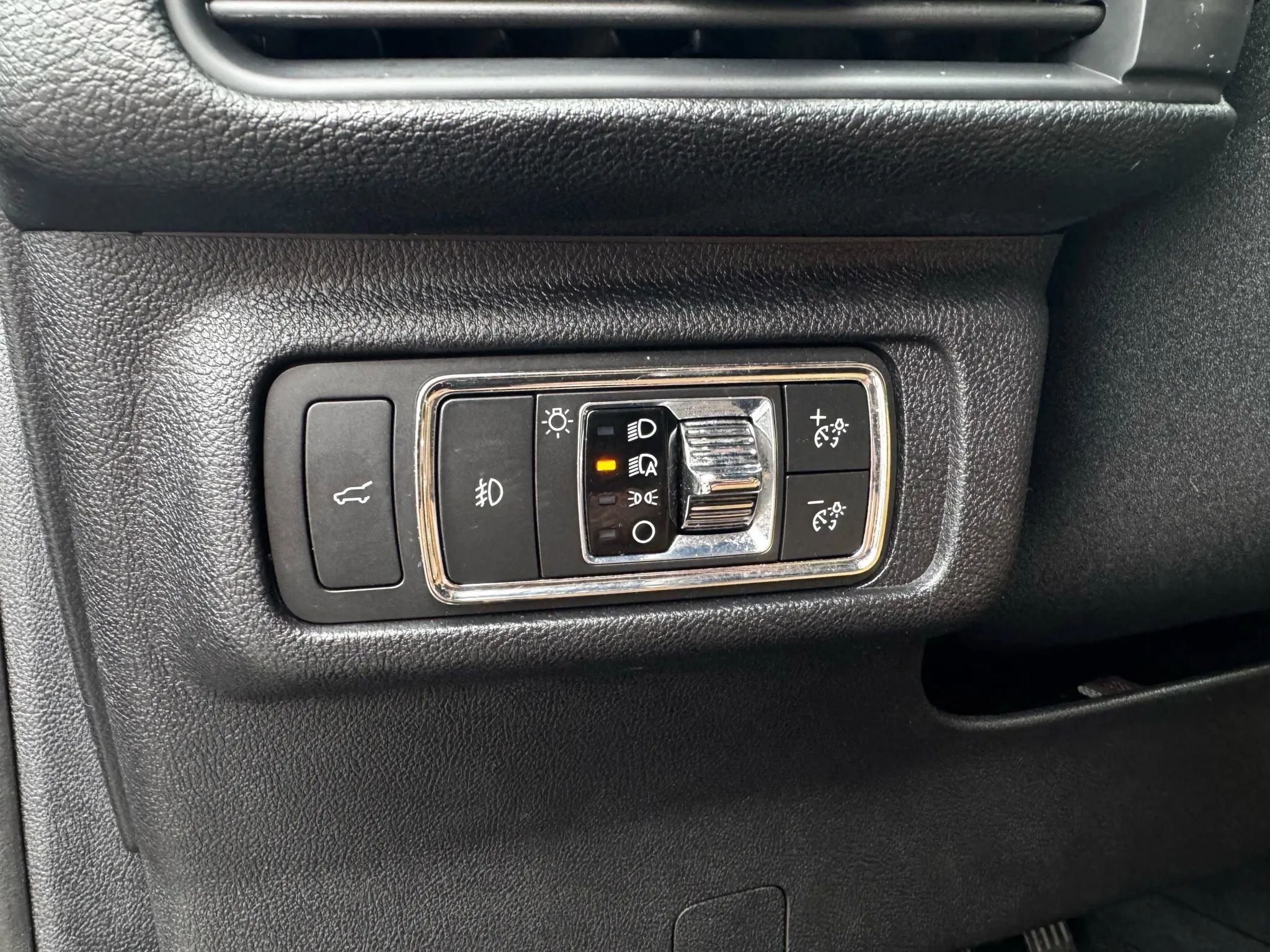 Used 2021 Lincoln Corsair Reserve AWD/4WD image 23