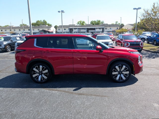 New 2026 Mitsubishi Outlander SEL FWD image 5