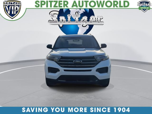 Used 2022 Ford Explorer XLT AWD/4WD image 3