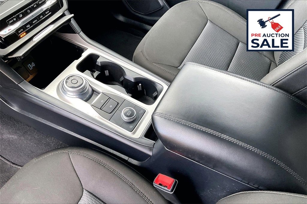 Used 2022 Ford Explorer XLT image 17