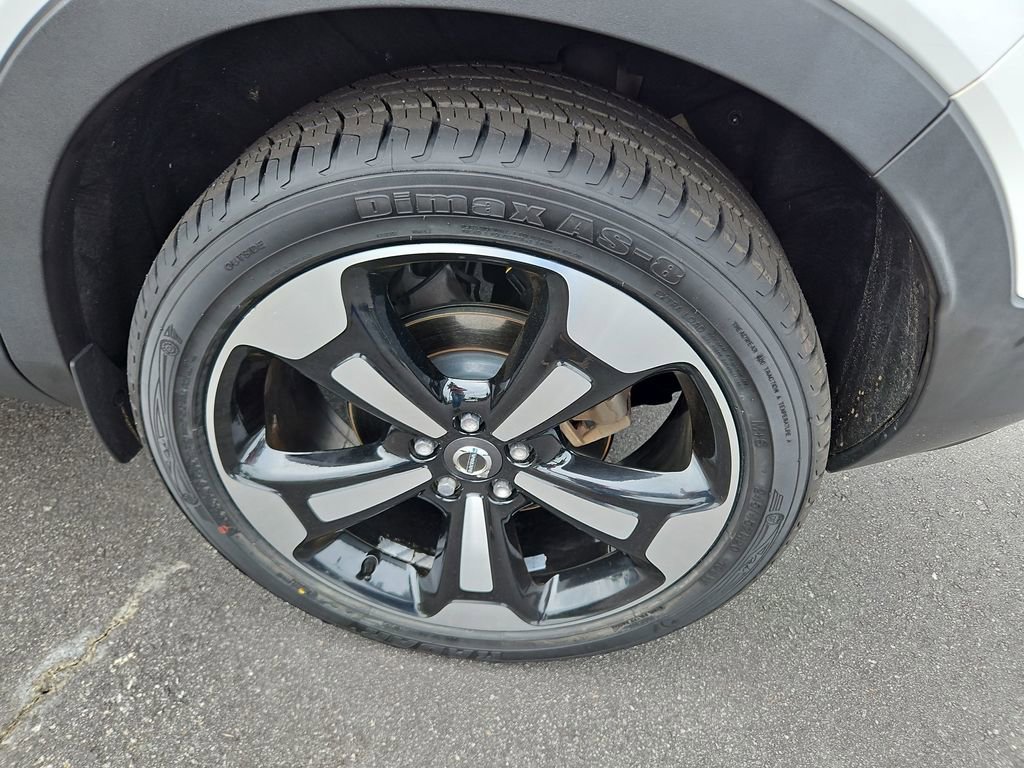 Used 2019 Volvo XC40 T4 Inscription FWD image 29