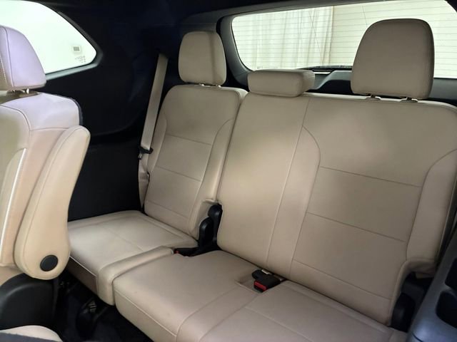 Used 2025 Buick Enclave Preferred w/ Power Package image 18