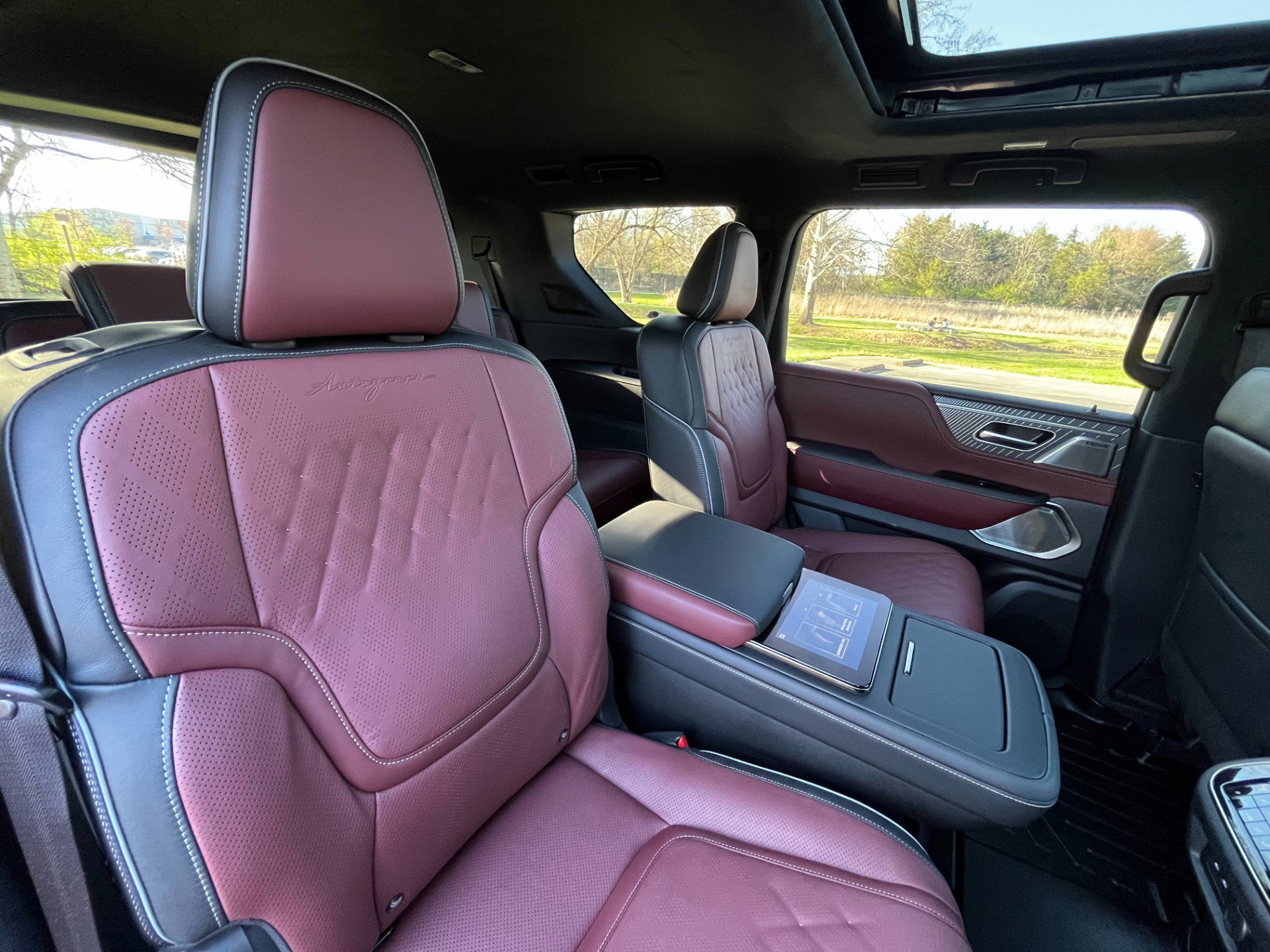 Used 2026 INFINITI QX80 Autograph w/ Premium Cargo Package image 24