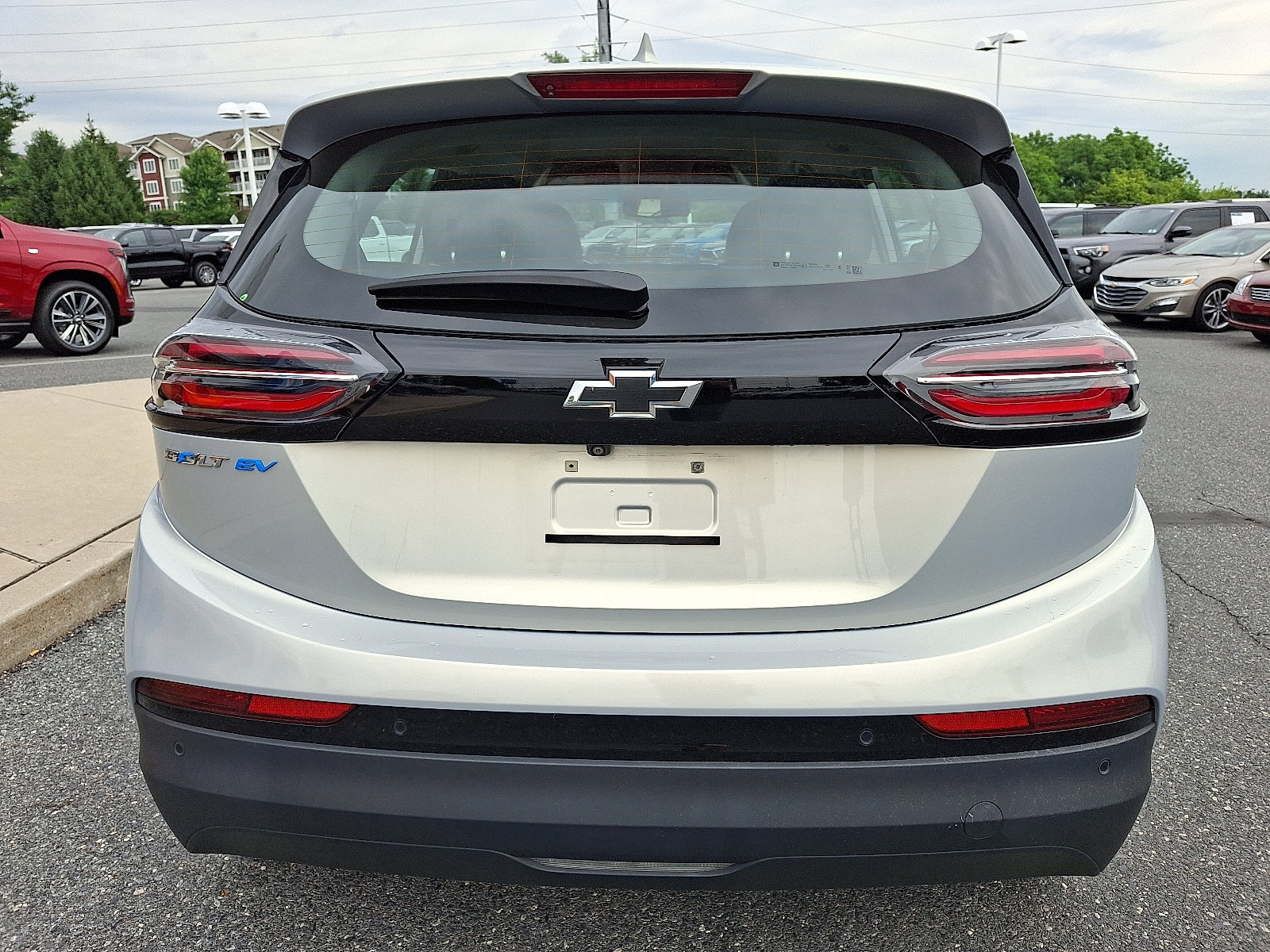 Certified 2023 Chevrolet Bolt LT w/ Infotainment Package FWD image 6