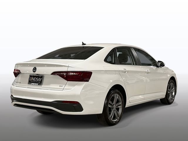 Used 2024 Volkswagen Jetta SE w/ Panoramic Sunroof Package image 10