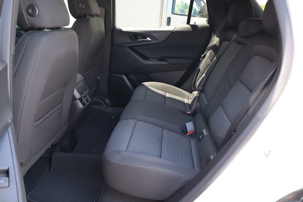 New 2026 Chevrolet Equinox LT w/ Midnight Edition AWD/4WD image 37