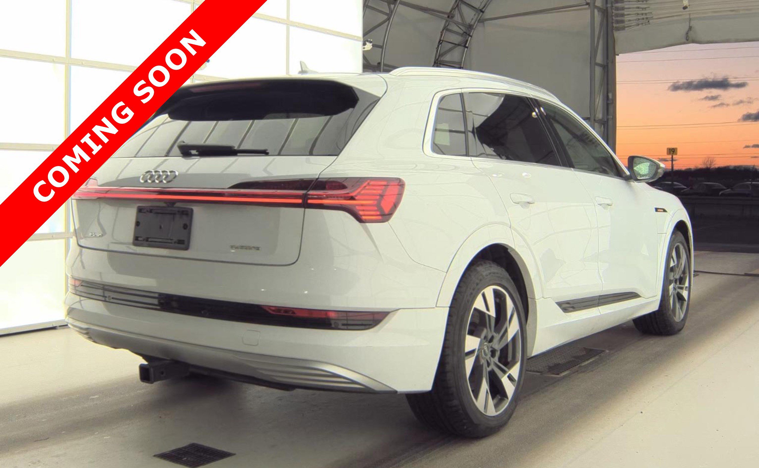 Used 2021 Audi e-tron Premium image 4