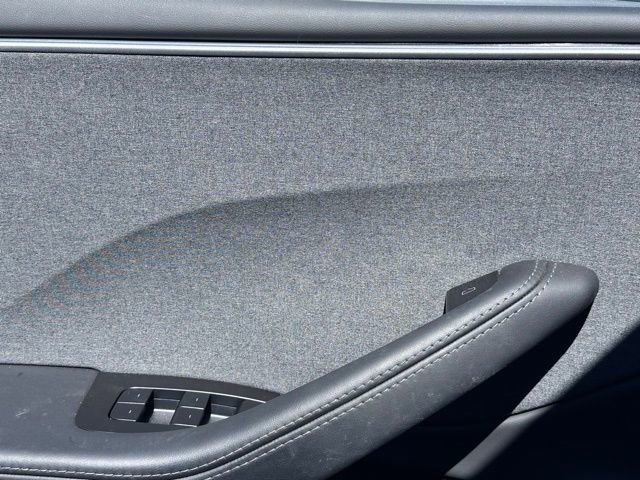 Used 2024 Tesla Model 3 Standard Range image 18