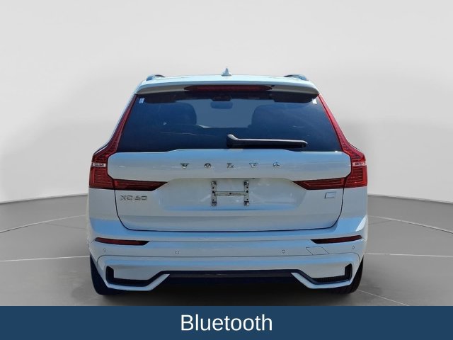 Used 2022 Volvo XC60 T8 R-Design w/ Advanced Package AWD/4WD image 6