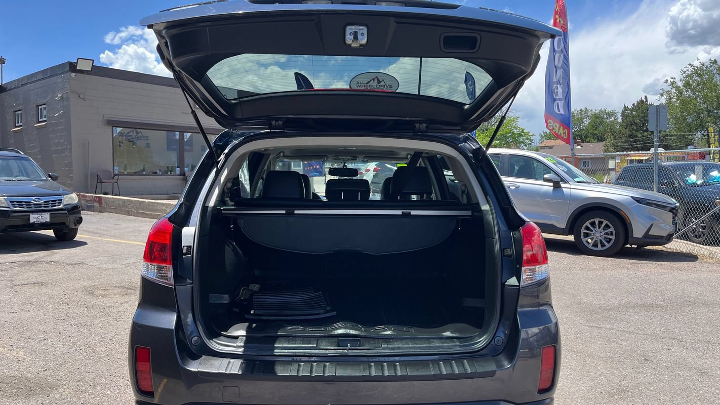 Used 2012 Subaru Outback 2.5i Limited w/ Moonroof Pkg AWD/4WD image 22