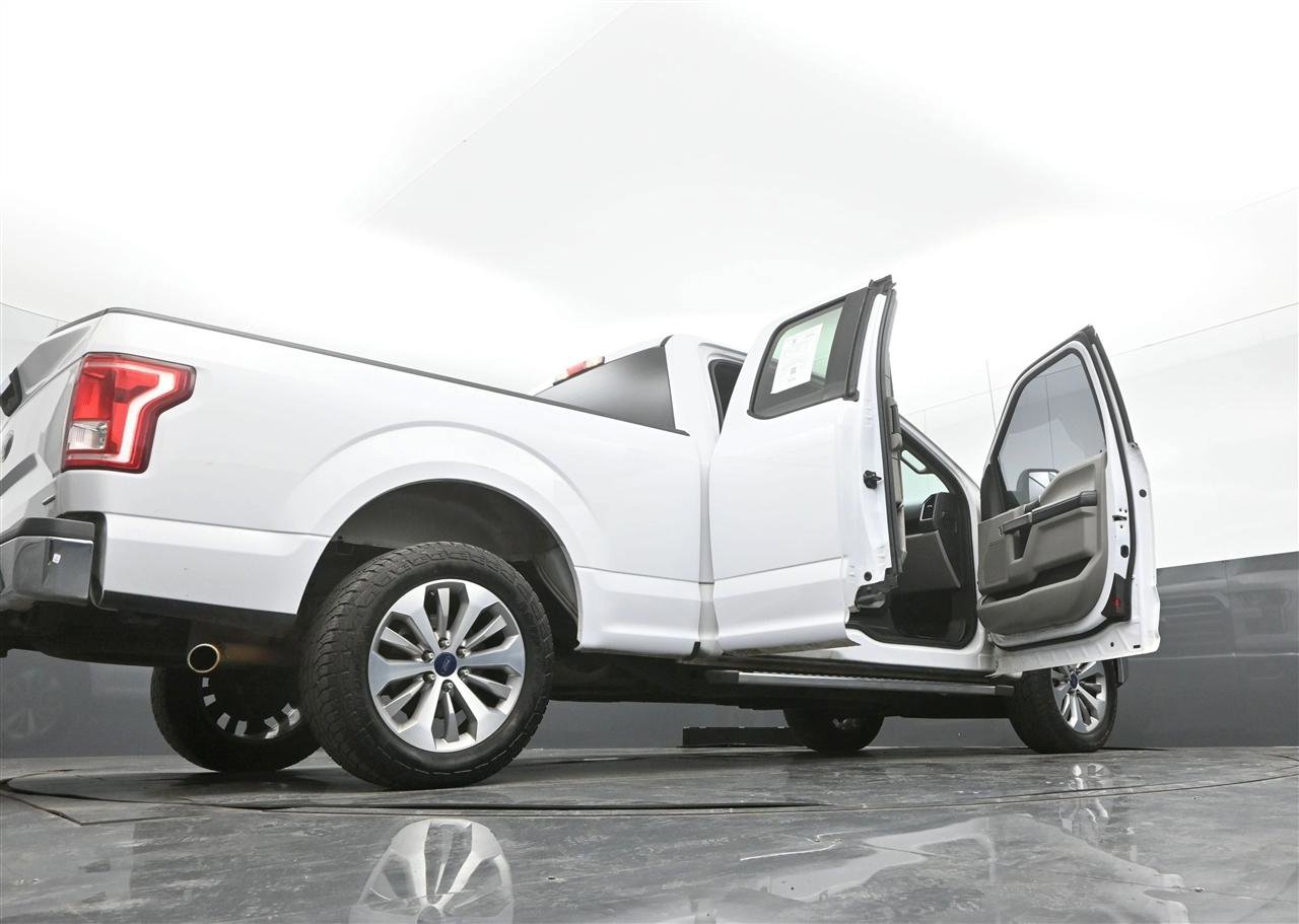 Used 2015 Ford F150 XLT w/ Equipment Group 301A Mid RWD image 39