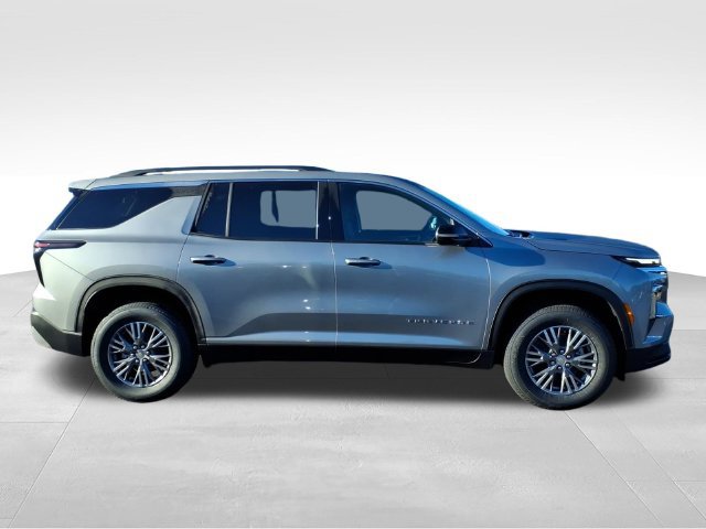 New 2027 Chevrolet Traverse LT w/ LPO, Floor Liner Package AWD/4WD image 2
