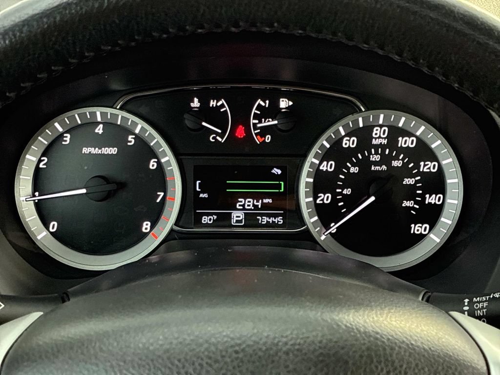 Used 2014 Nissan Sentra SL w/ Premium Package FWD image 28