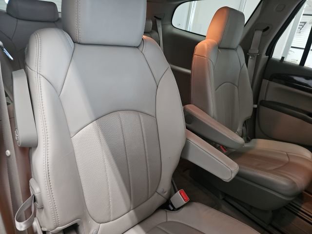 Used 2014 Buick Enclave Leather image 16