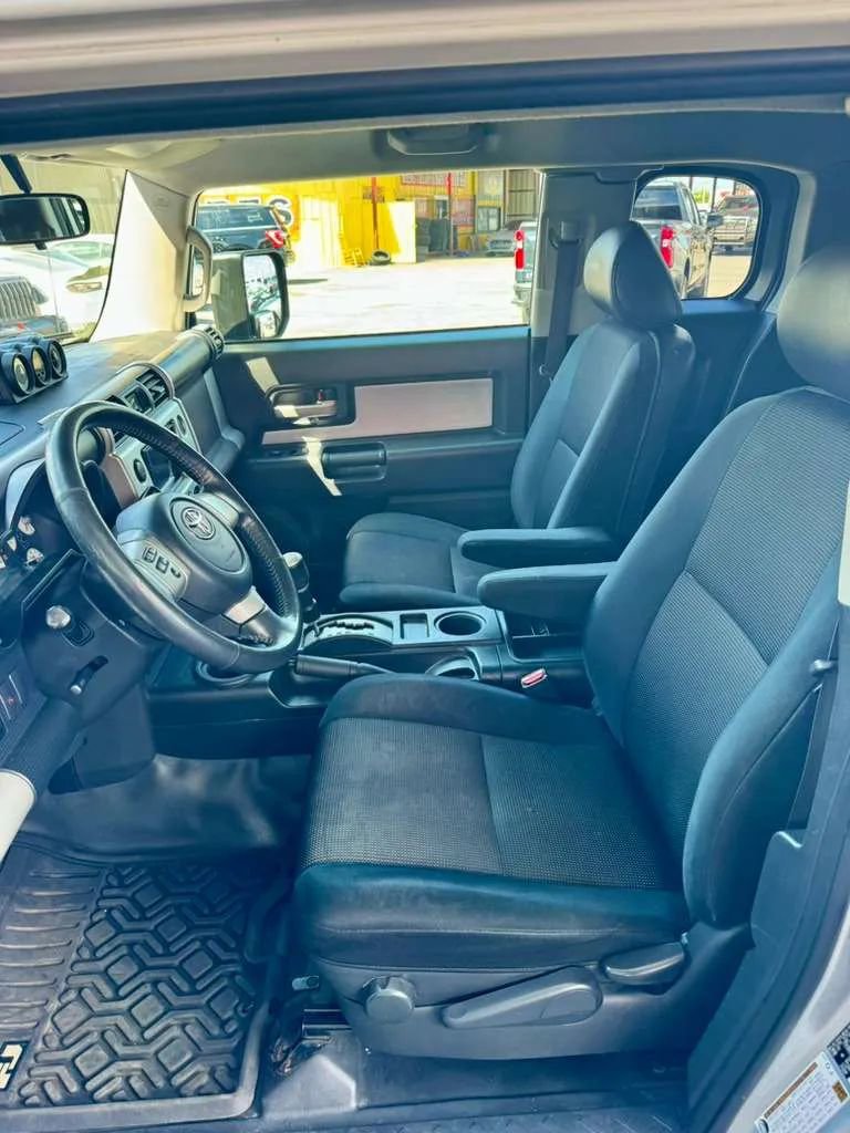 Used 2007 Toyota FJ Cruiser 4WD image 9