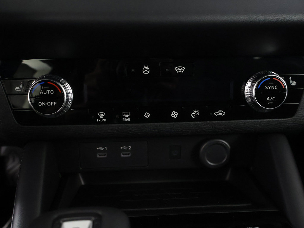New 2026 Mitsubishi Outlander LE AWD/4WD image 39