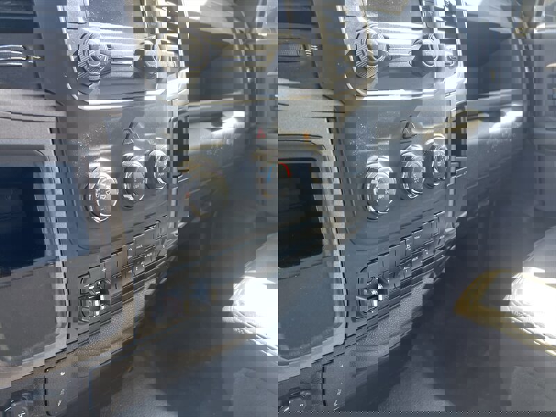 Used 2018 RAM 3500 Tradesman w/ Chrome Appearance Group image 20