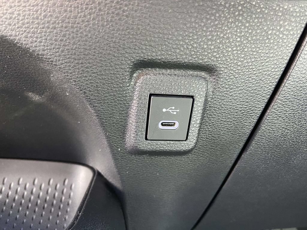 Used 2025 Toyota Corolla SE FWD image 24