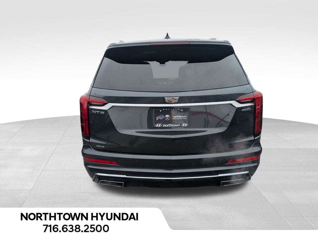 Used 2023 Cadillac XT6 Premium Luxury image 14