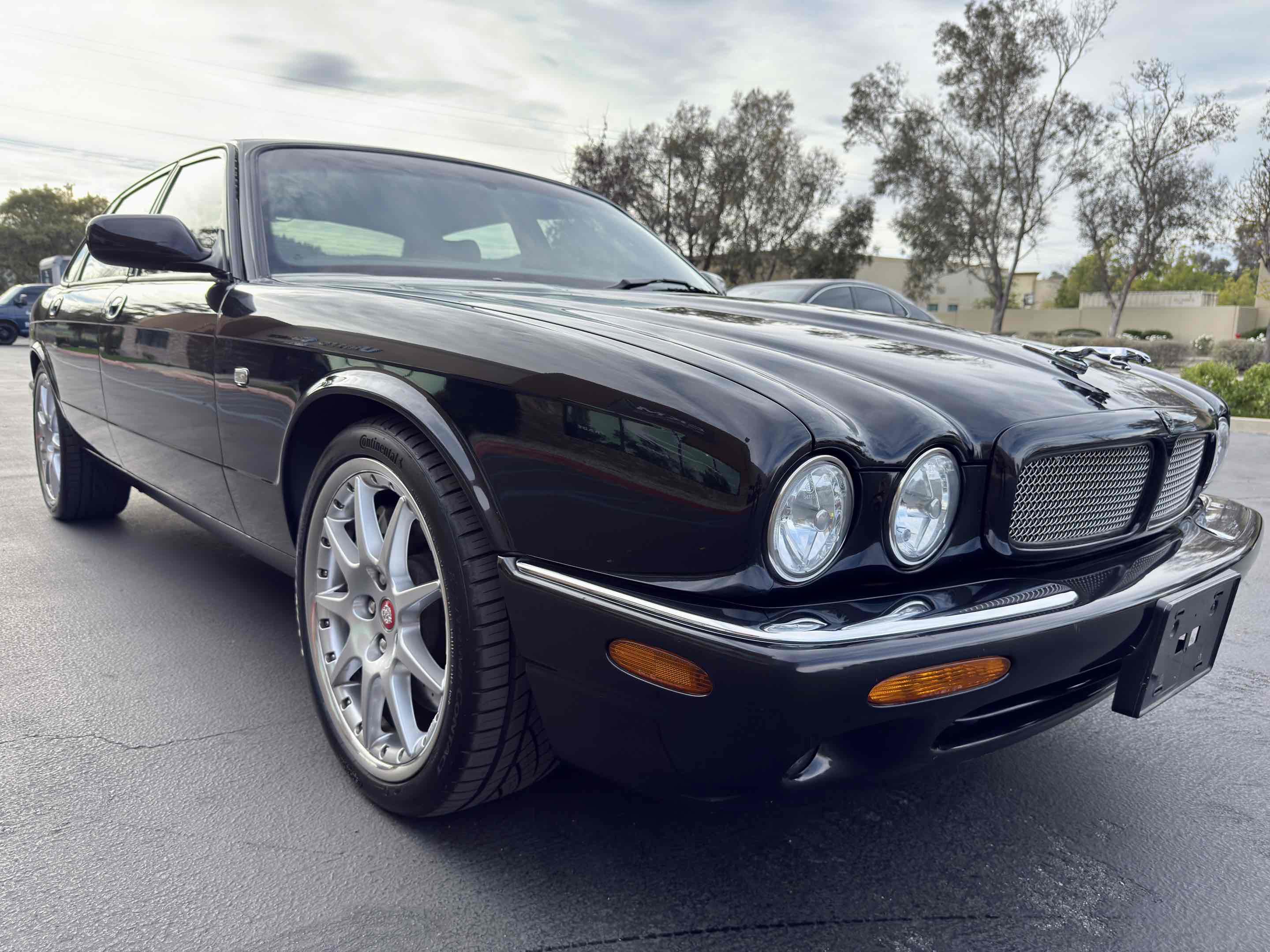Used 2002 Jaguar XJ8 image 15
