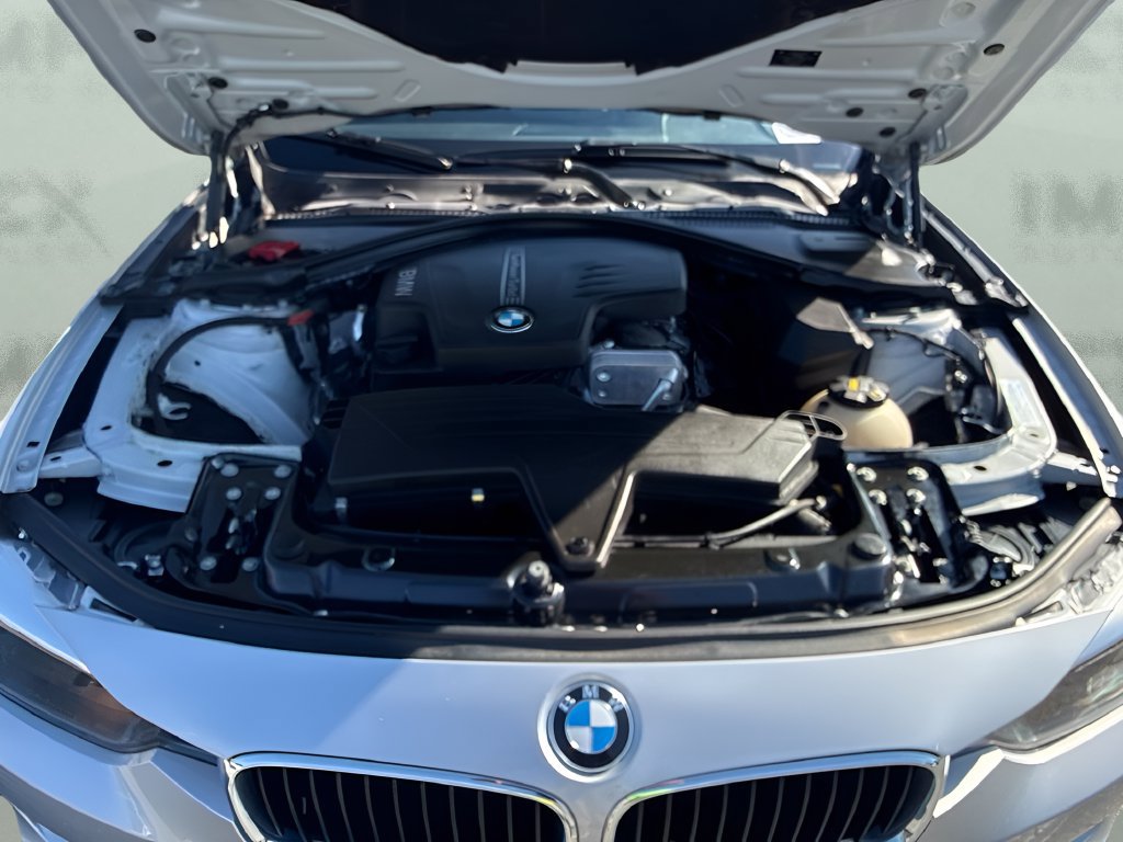Used 2015 BMW 320i Sedan RWD image 27