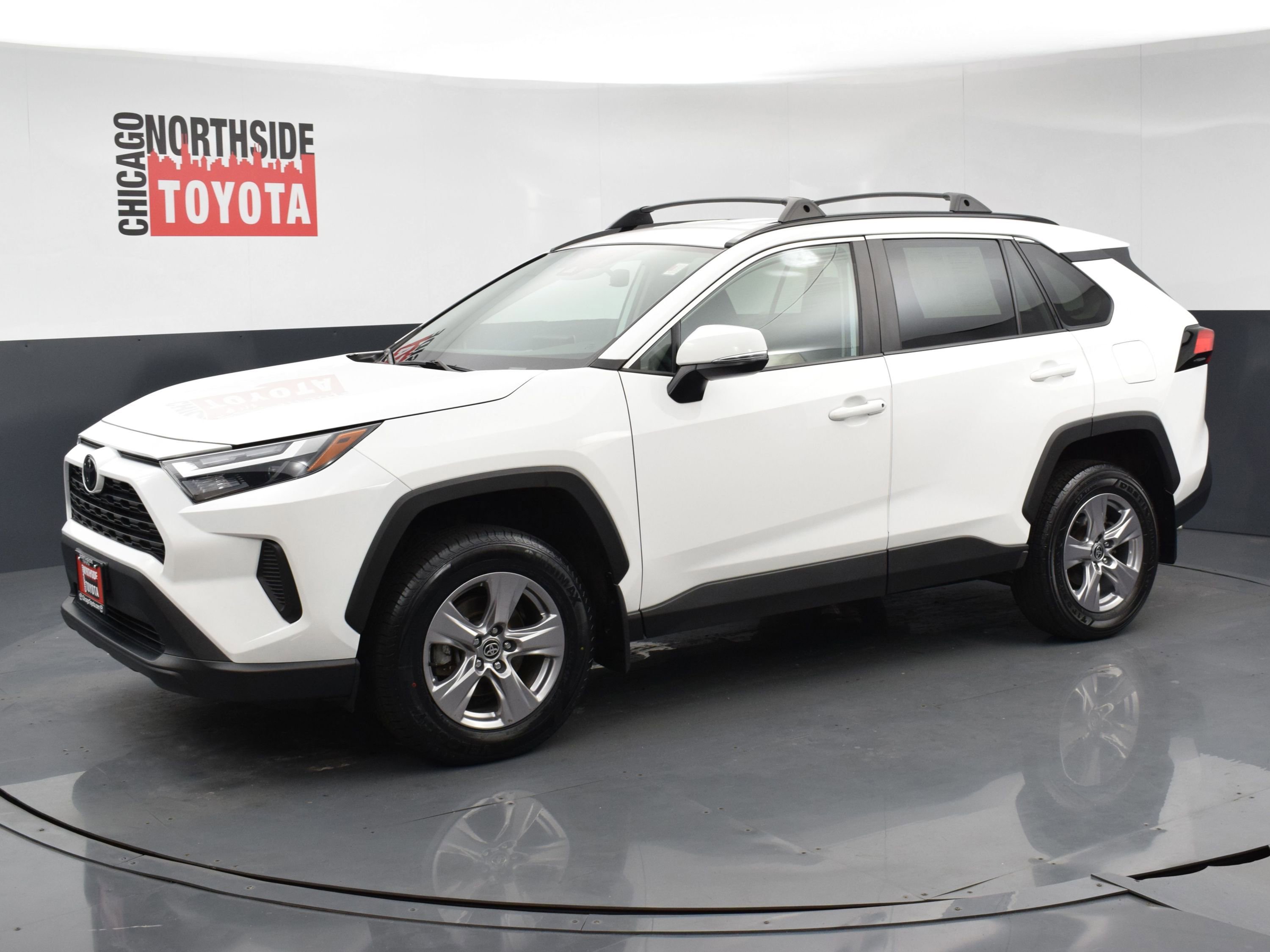 Used 2024 Toyota RAV4 XLE AWD/4WD image 8