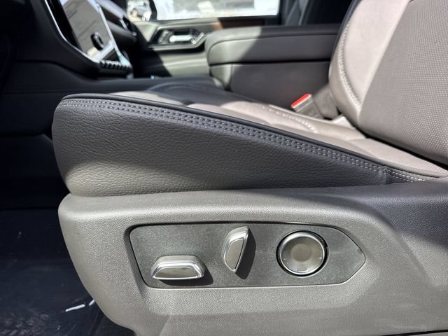 New 2026 GMC Yukon XL Denali w/ Sun & Power Step Package AWD/4WD image 16