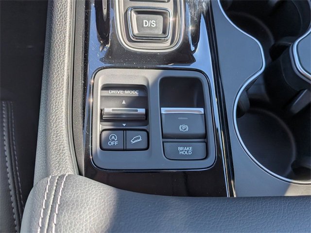 New 2025 Honda Pilot Touring image 17