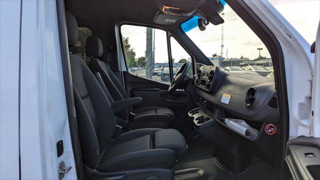 Used 2019 Mercedes-Benz Sprinter 2500 w/ Driver Convenience Package image 21