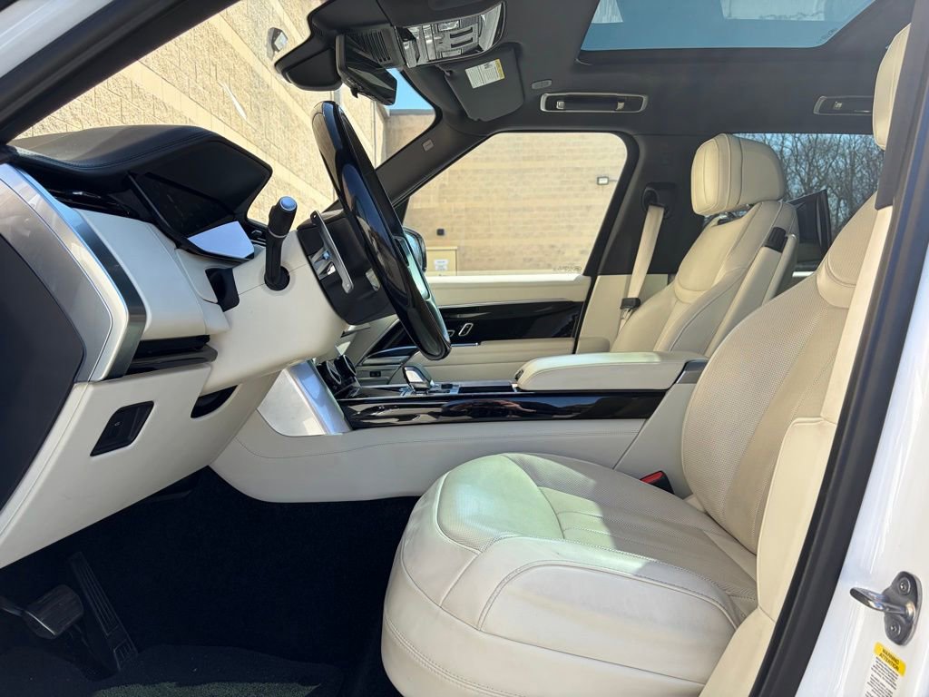 Certified 2023 Land Rover Range Rover Long Wheelbase SE AWD/4WD image 11