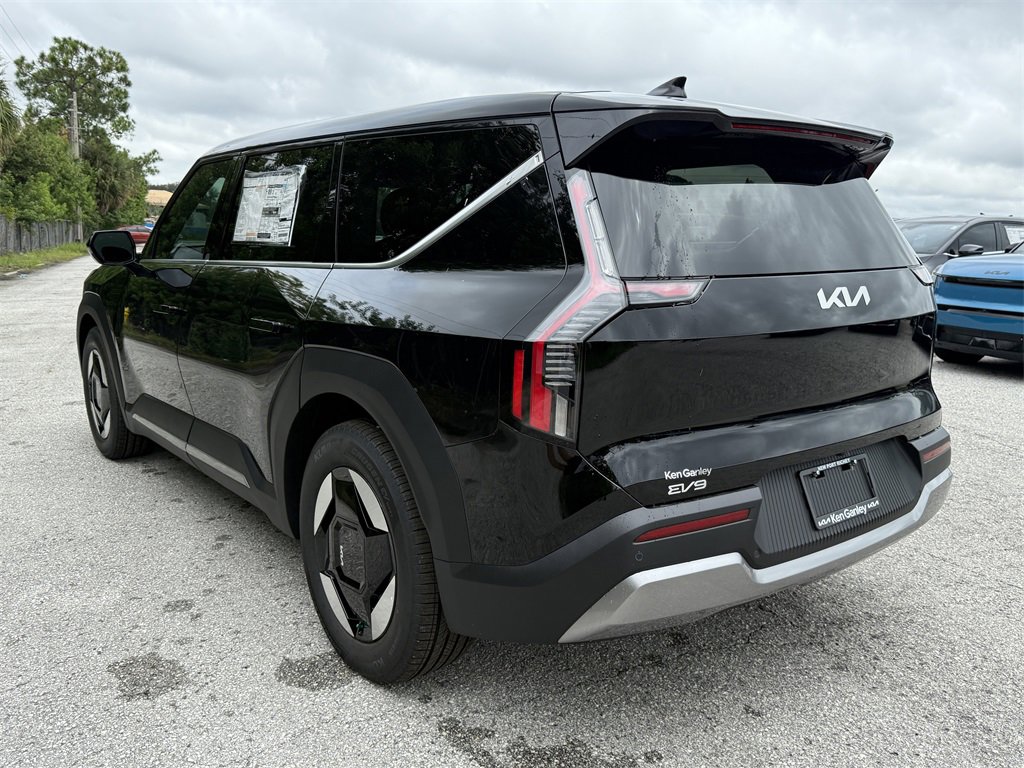 New 2026 Kia EV9 Light image 6