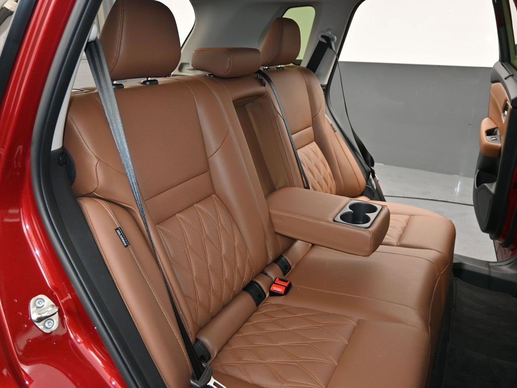 Used 2025 Nissan Rogue Platinum w/ Platinum Premium Package image 29