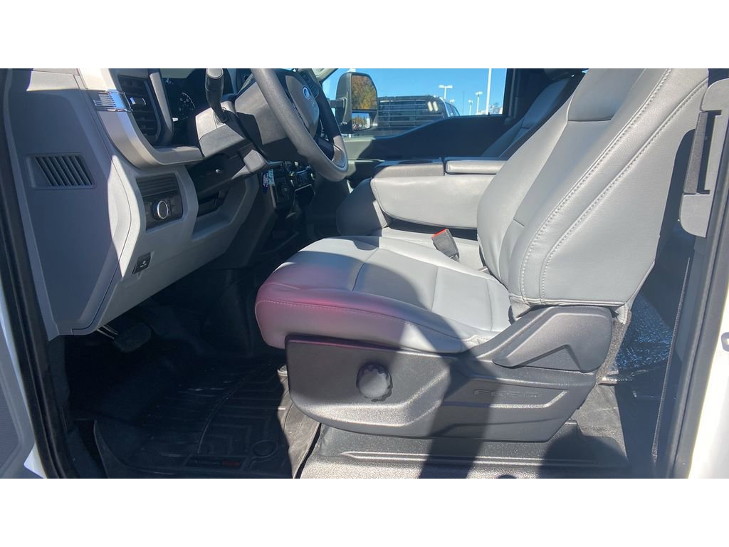 Used 2023 Ford F350 XL image 15