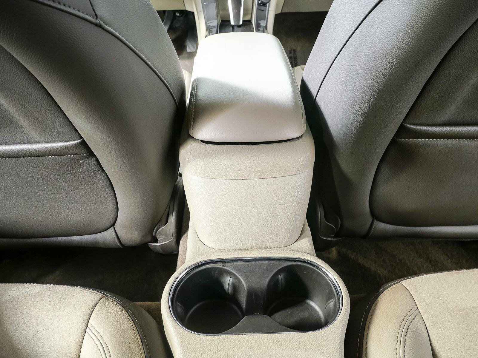 Used 2014 Chevrolet Volt Premium w/ Premium Trim Package FWD image 18