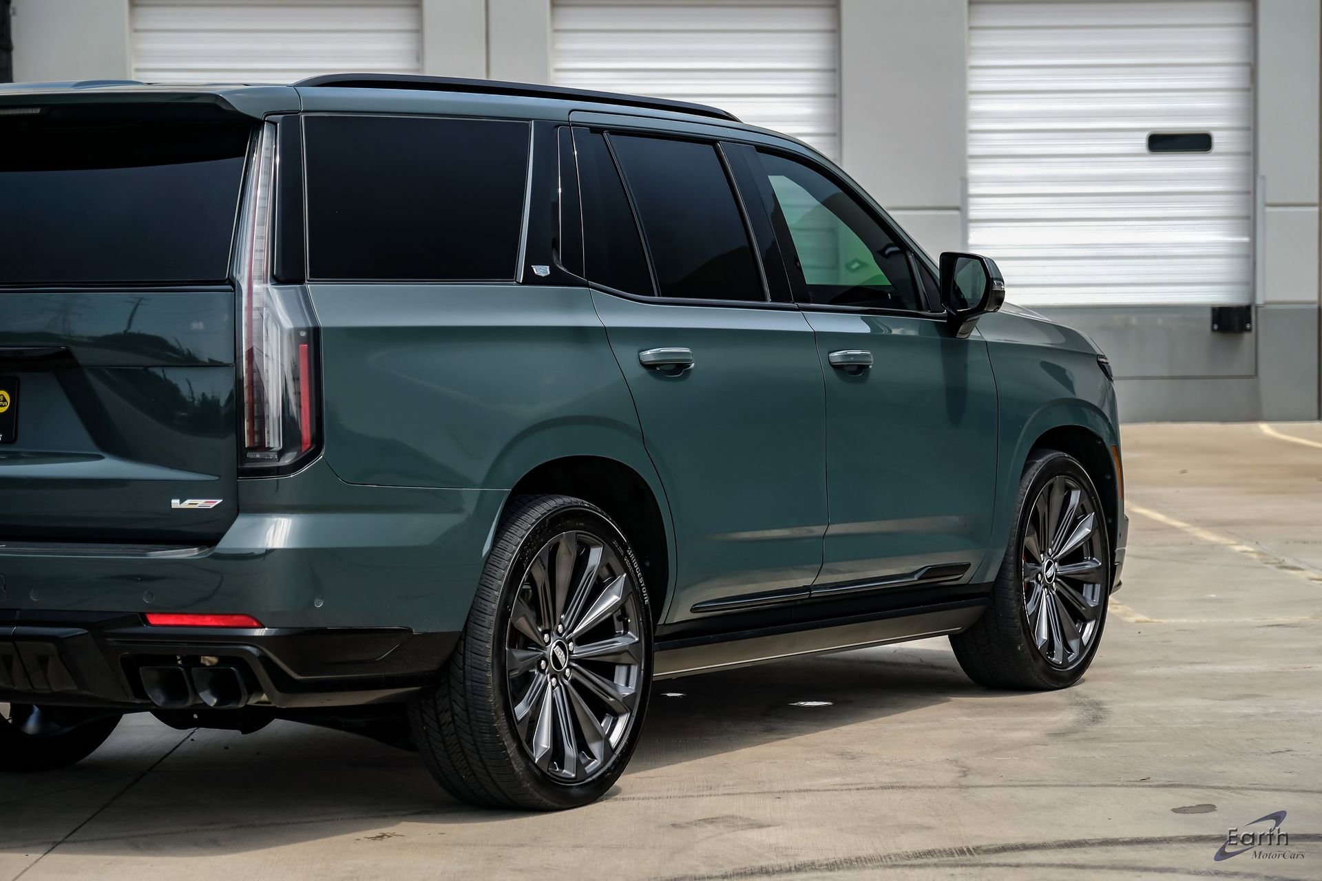 Used 2025 Cadillac Escalade V AWD/4WD image 19