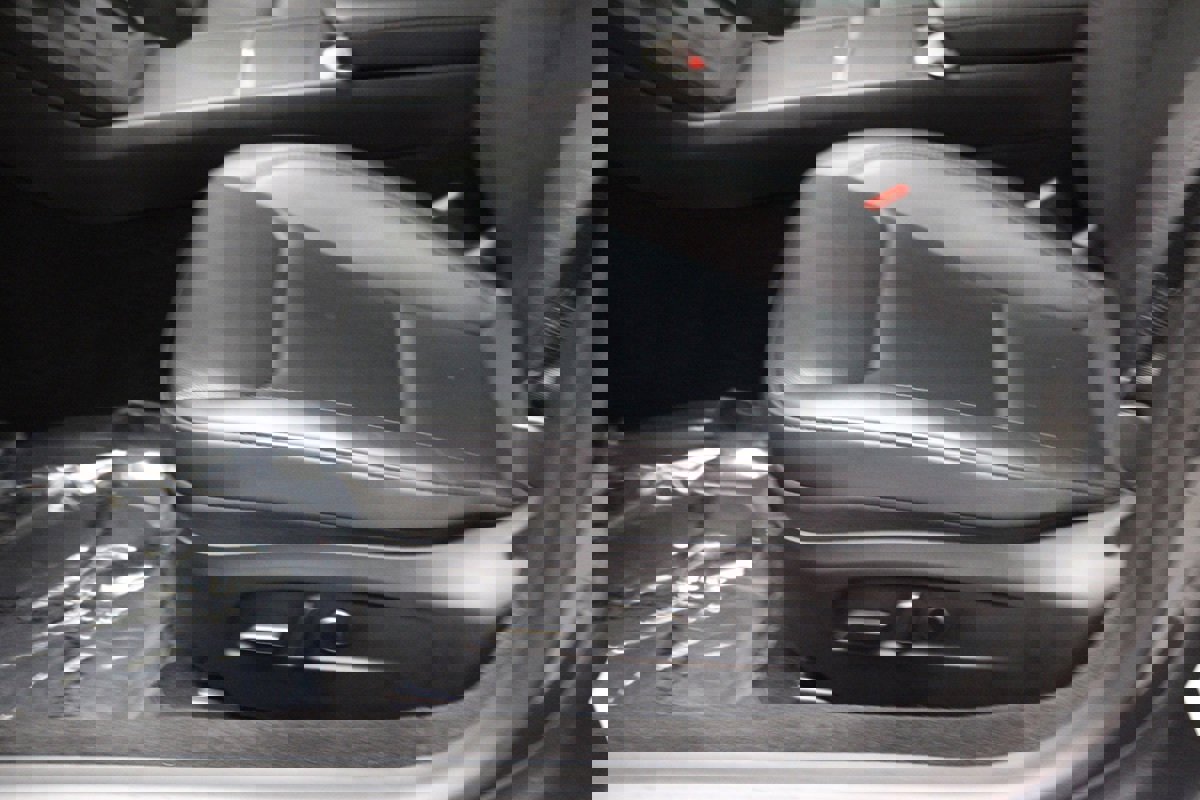 Used 2025 Tesla Model 3 Long Range image 54