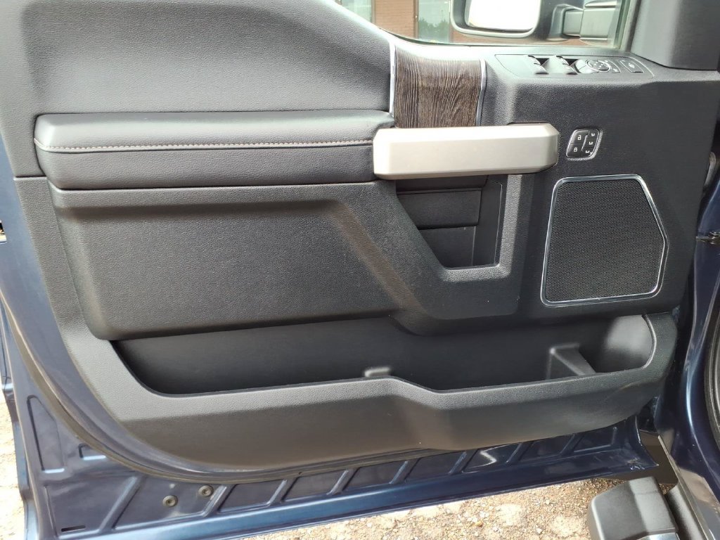 Used 2020 Ford F250 Lariat w/ Chrome Package AWD/4WD image 13