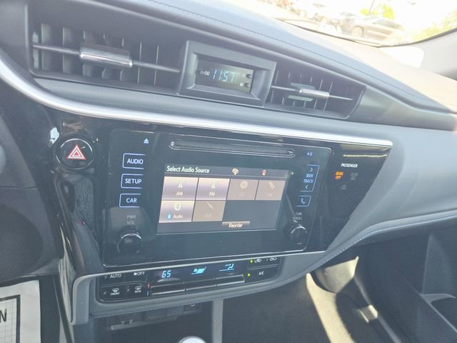 Used 2017 Toyota Corolla SE image 22