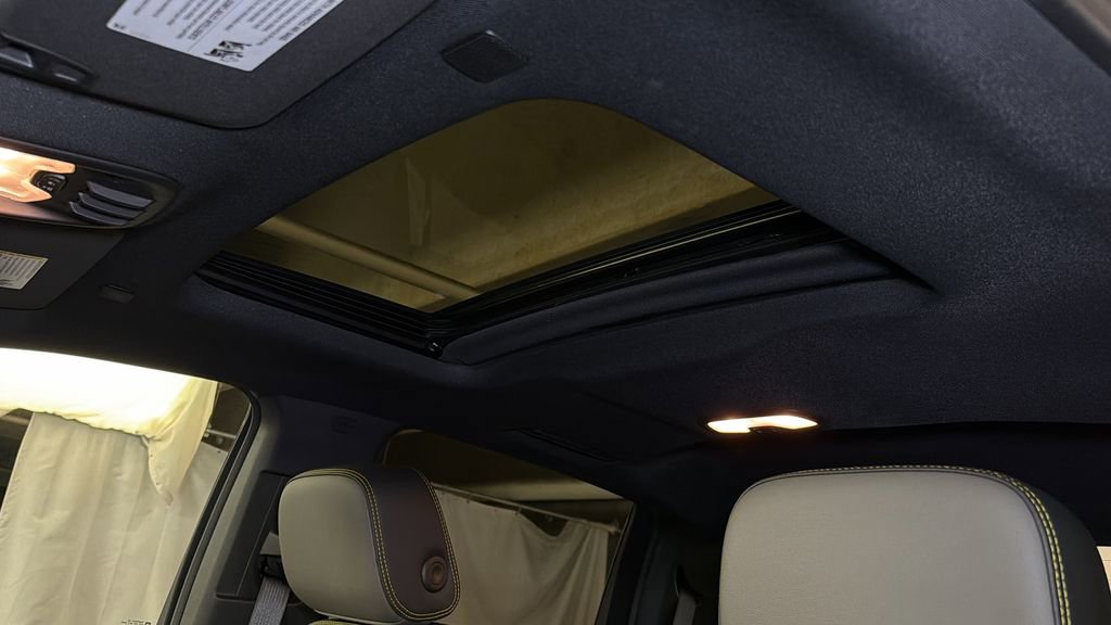 Used 2025 Chevrolet Colorado ZR2 w/ Technology Package image 7