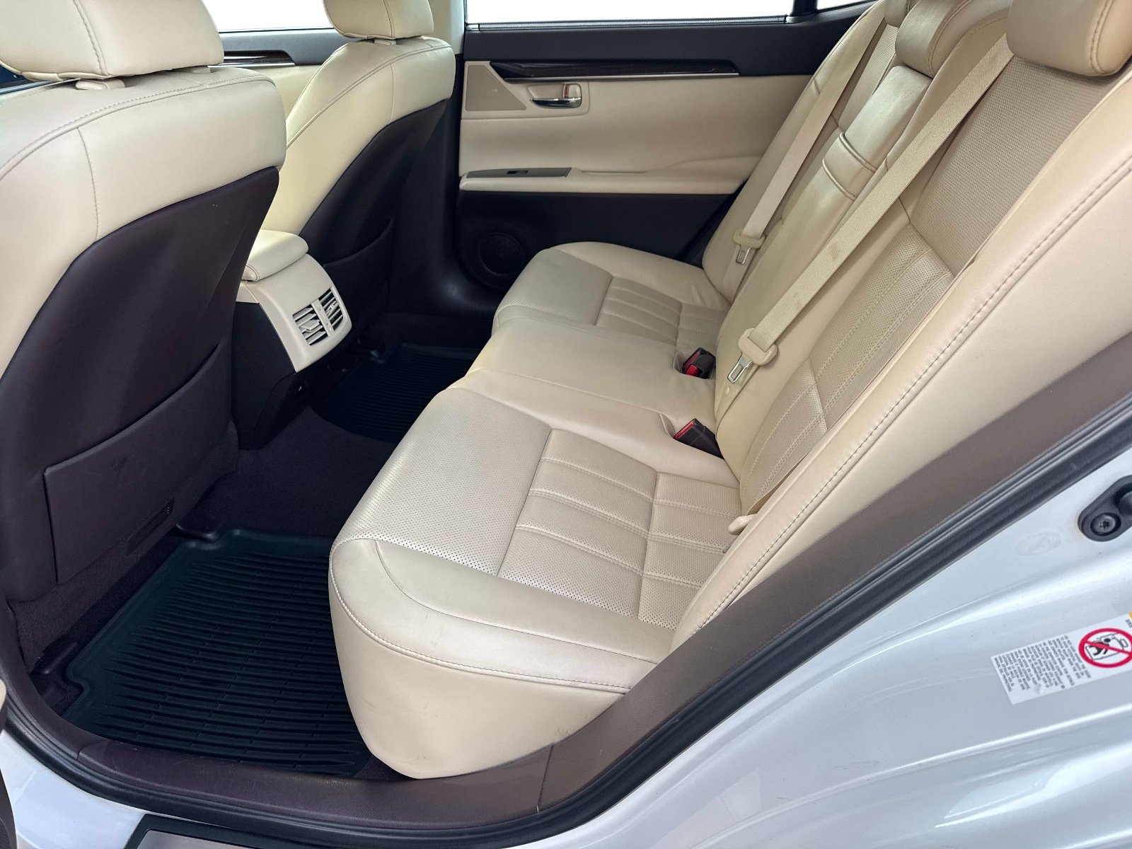 Used 2016 Lexus ES 350 w/ Ultra Luxury Package FWD image 13