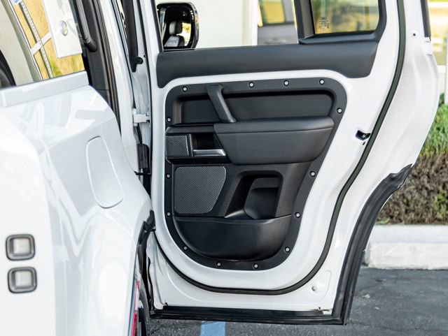 Used 2023 Land Rover Defender 110 V8 image 25