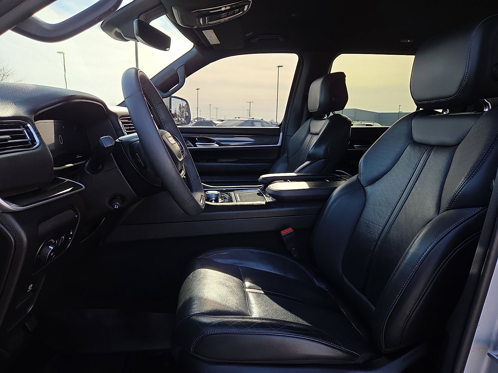 Used 2022 Jeep Wagoneer Series I image 17