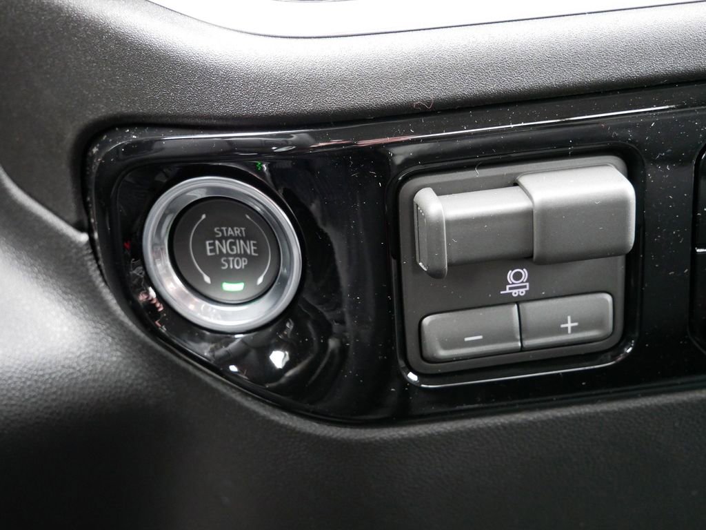 New 2026 GMC Sierra 1500 SLE w/ Preferred Package image 15